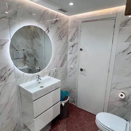 Apartamento Amplio Familiar Con Parking Privado En Pleno Centro De Córdoba