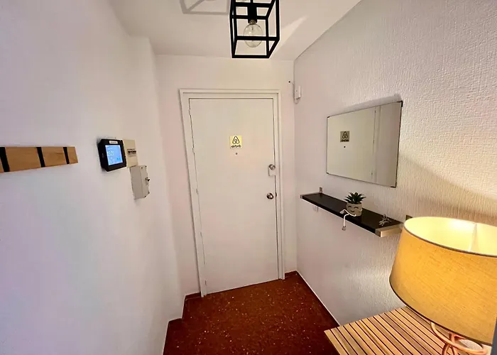 Amplio Familiar Con Parking Privado En Pleno Centro De *