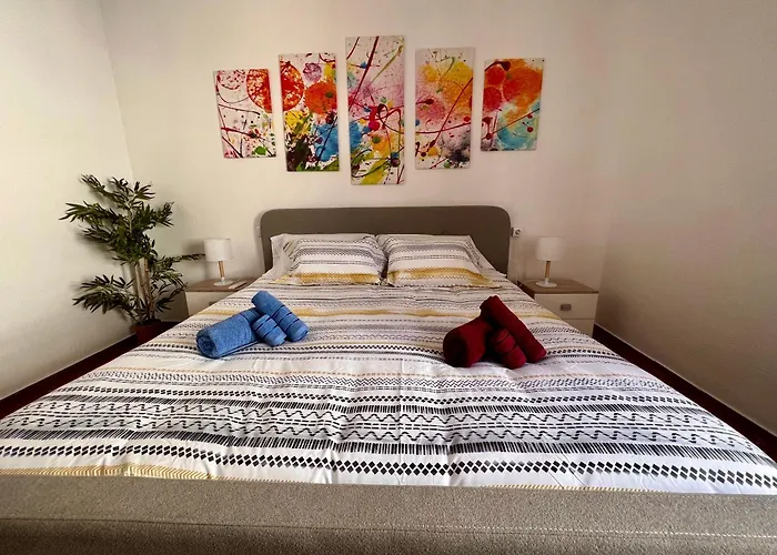 Amplio Familiar Con Parking Privado En Pleno Centro De דירה קורדובה