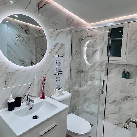 Amplio Familiar Con Parking Privado En Pleno Centro De