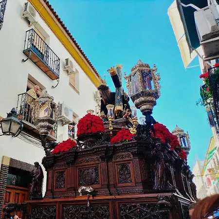 Amplio Familiar Con Parking Privado En Pleno Centro De