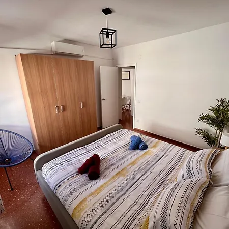 Amplio Familiar Con Parking Privado En Pleno Centro De *