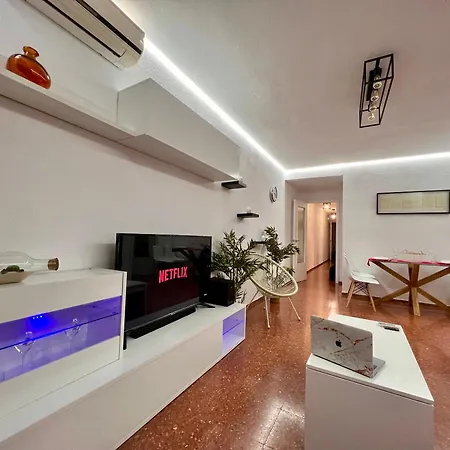 Amplio Familiar Con Parking Privado En Pleno Centro De *