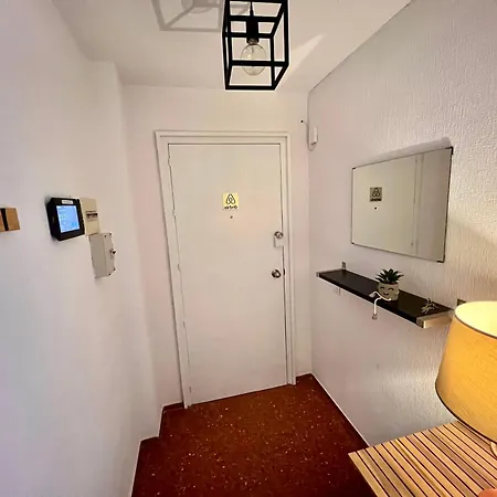 Amplio Familiar Con Parking Privado En Pleno Centro De *