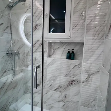 Amplio Familiar Con Parking Privado En Pleno Centro De * Córdoba